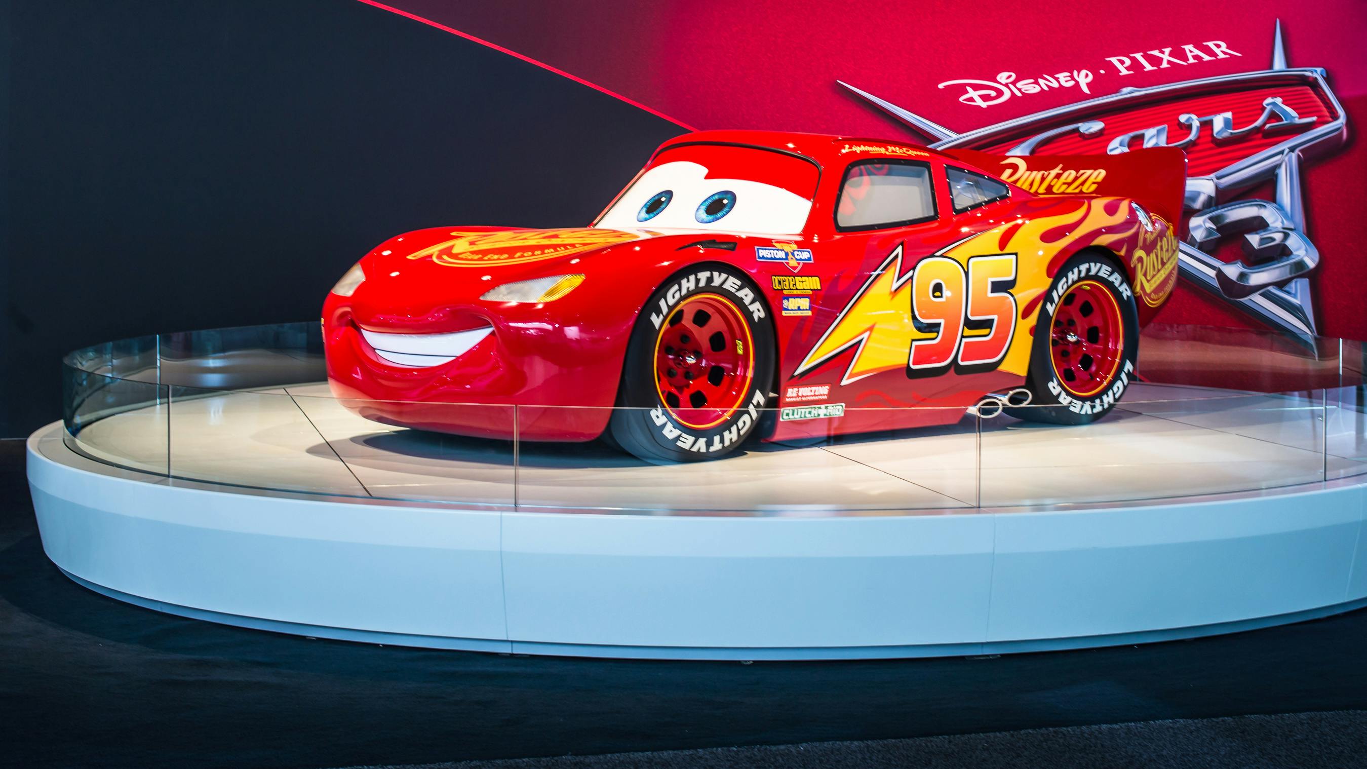 Disney Pixar Cars Lightning Speed ??aislation Box 